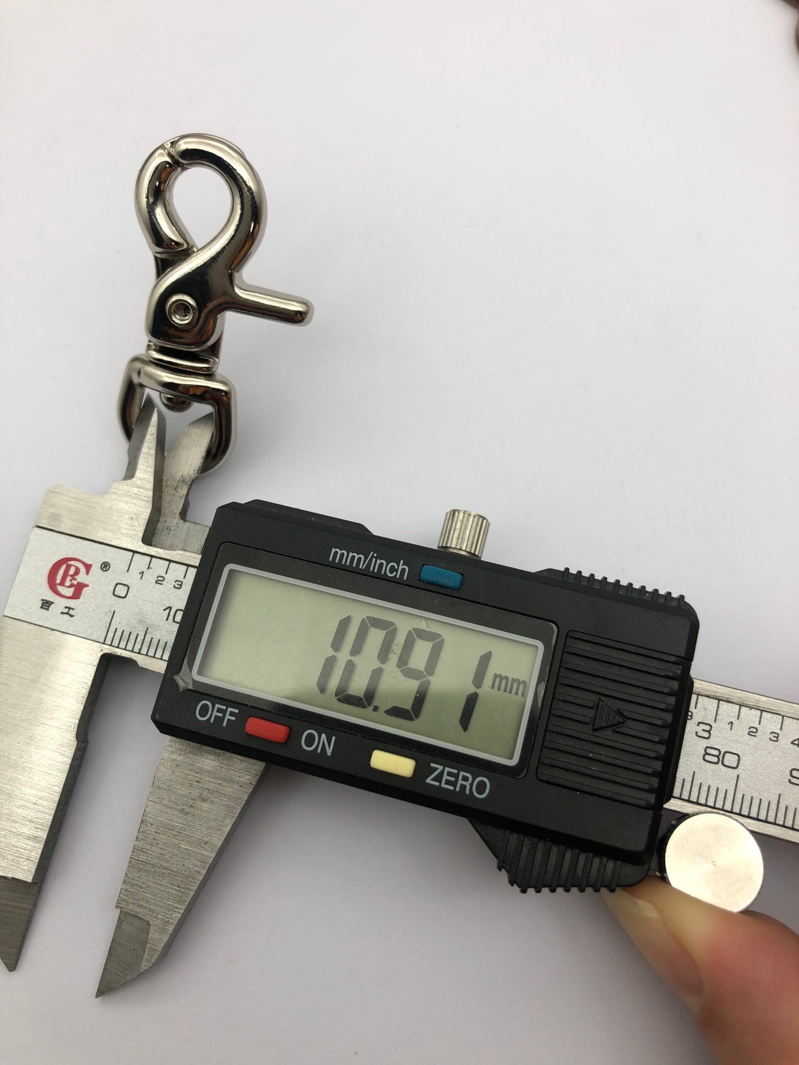 微信图片_20241227105350 CU51 Brass Swivel Bolt Hook Dog Buckle Lobster Clasp Metal Snap Hook for Bag and Backpack - Image 3