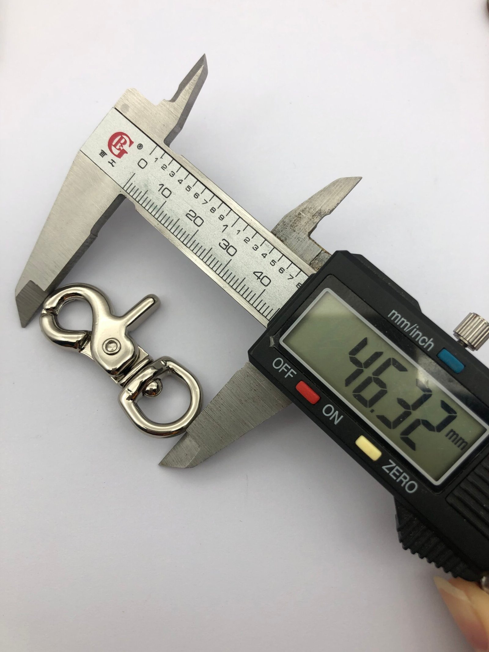 微信图片_20241227105351 CU51 Brass Swivel Bolt Hook Dog Buckle Lobster Clasp Metal Snap Hook for Bag and Backpack - Image 4