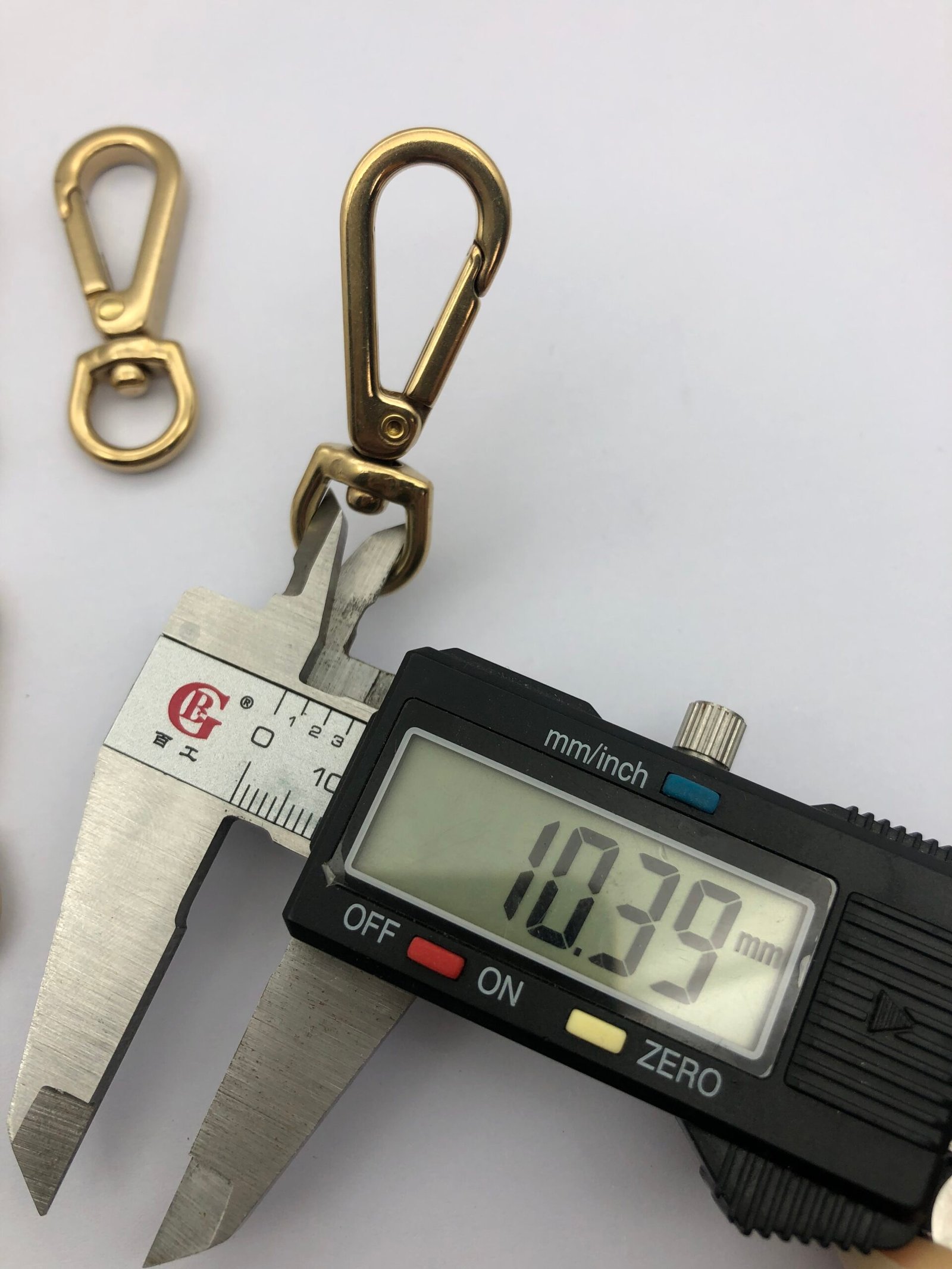 微信图片_20241227105423 CU53 Brass Hook Buckle Hot Sale Key Hook Lobster Clasp and Dog Buckle for Pants Bag Chains - Image 2