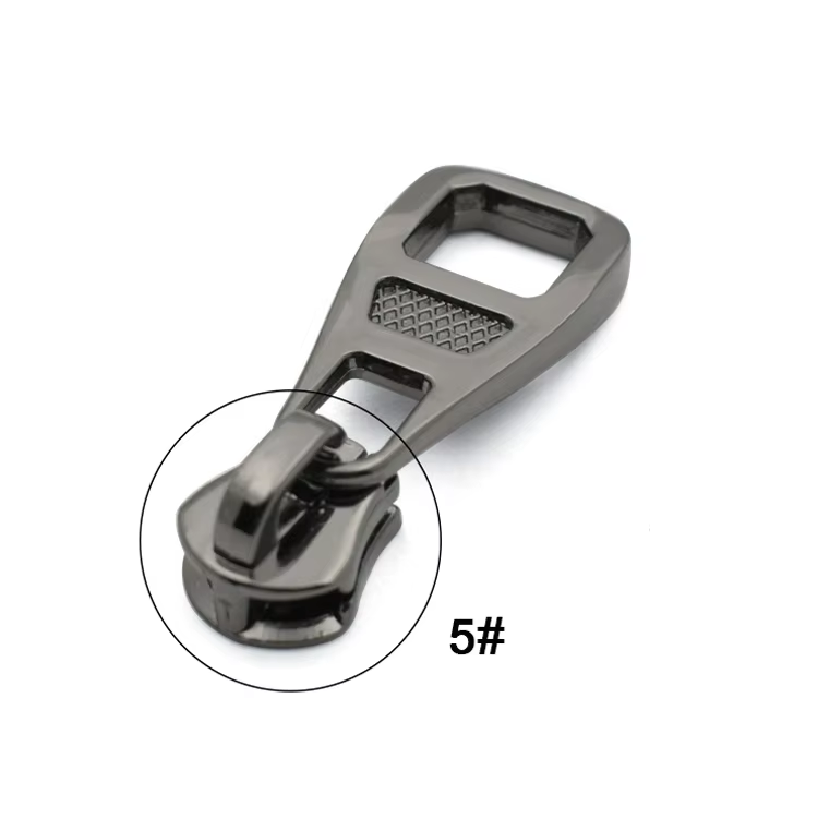 15b85ebf-a2e3-42ab-b137-b722dce34fcd G166 Hight Quality Design Bag Fitting Metal Blank Gold Plated Gun Black Zipper Puller for Garment - Image 2