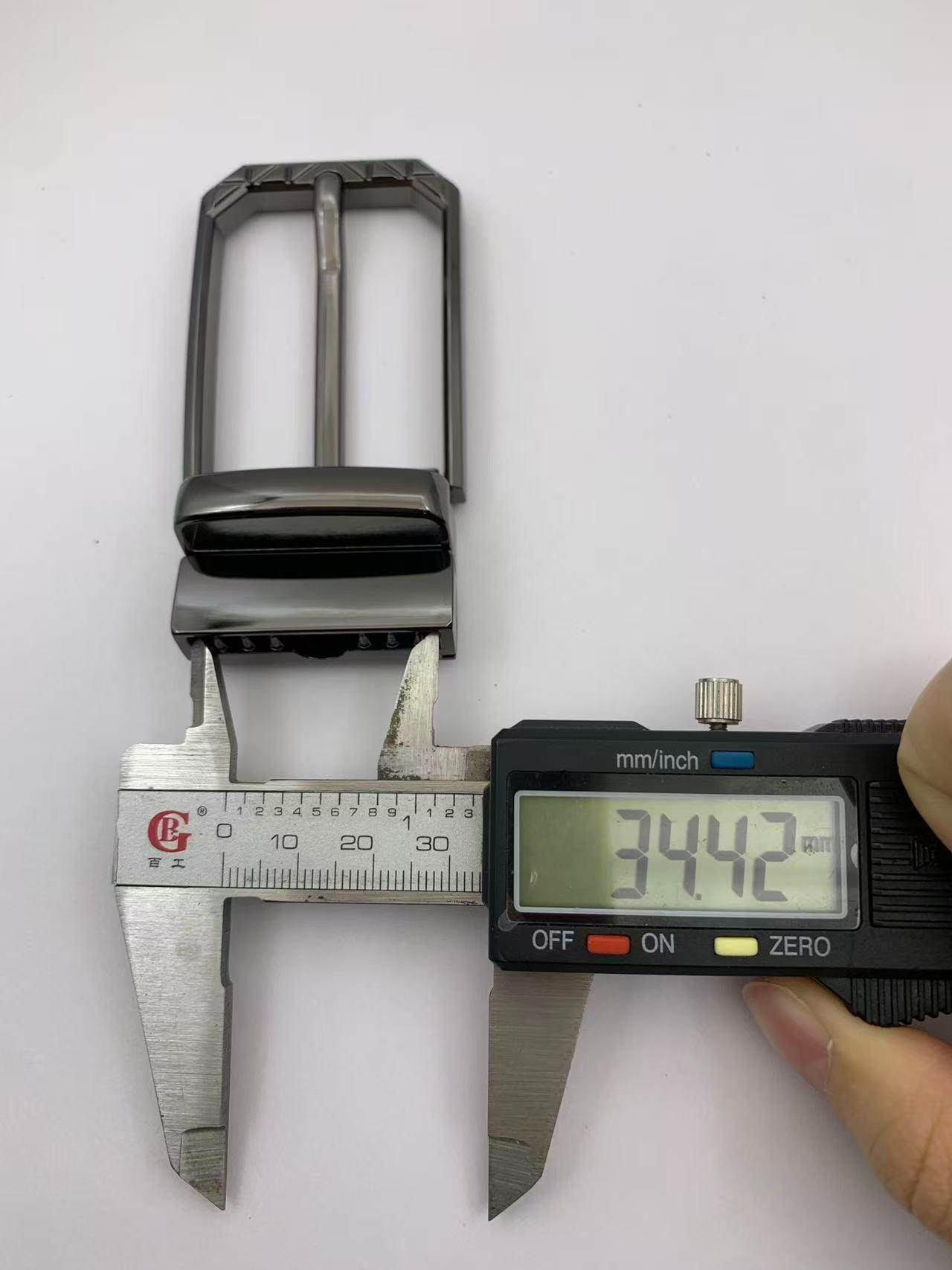 engraved gunmetal rotating belt buckle fashion zinc alloy pin buckle for casual & formal engraved gunmetal rotating belt buckle fashion zinc alloy pin buckle for casual & formal