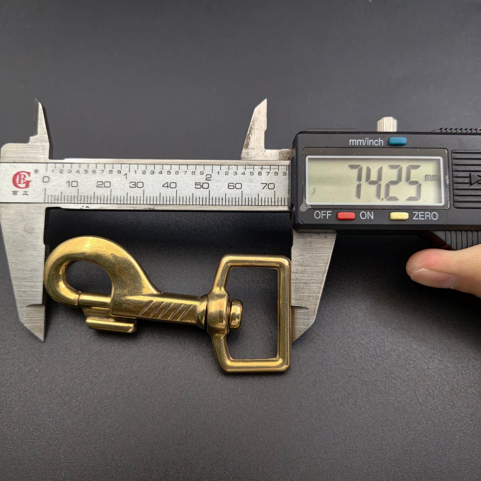 cu142 26mm inner diameter brass swivel hook snap heavy duty d ring metal connector gold color for bag pet leash strap hardware cu142 26mm inner diameter brass swivel hook snap heavy duty d ring metal connector gold color for bag pet leash strap hardware